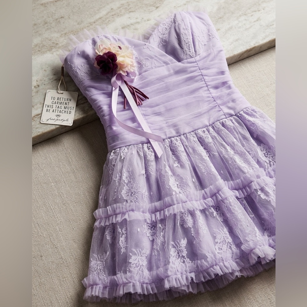 Party Girl Strapless Tulle and Lace Dress NWT Size 2